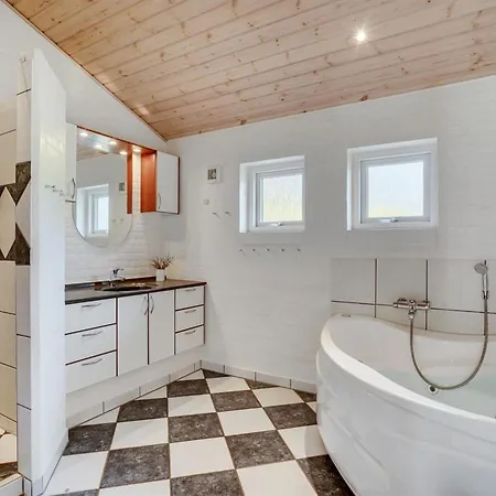 Lieselotte Holiday home
